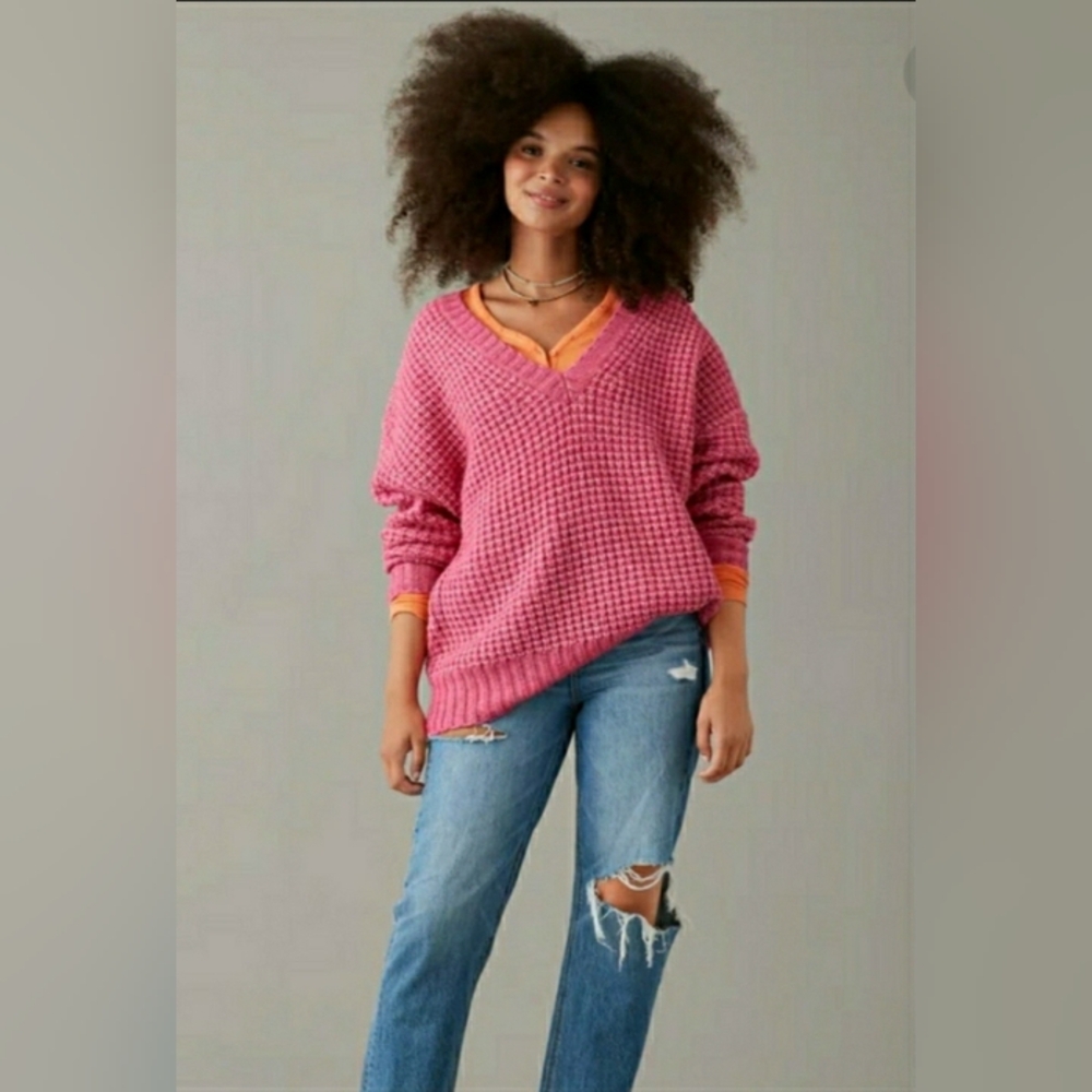 NWT American Eagle Women’s Pink Waffle Knit Oversize V-Neck Sweater Small